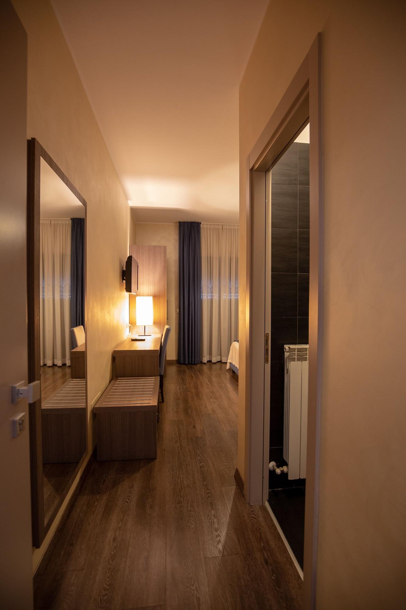 Hotel La Compagnia Del Viaggiatore LʼAquila Exterior foto