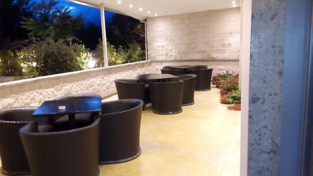 Hotel La Compagnia Del Viaggiatore LʼAquila Exterior foto